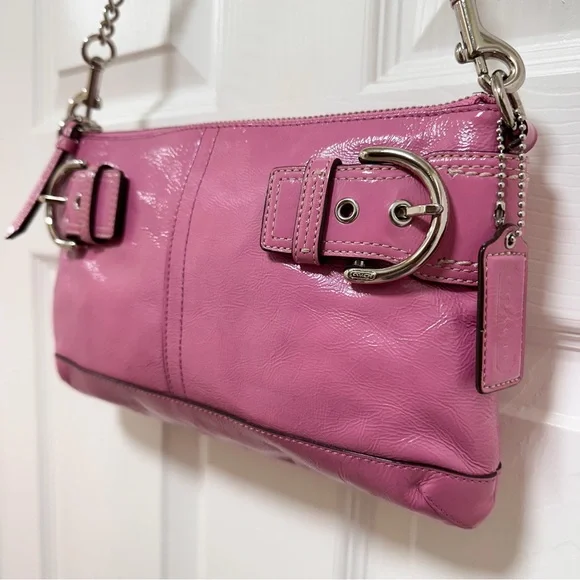 Coach Soho Chain Buckle Pink Patent Leather Shoulder Bag Y2K - Picture 4 of 12
